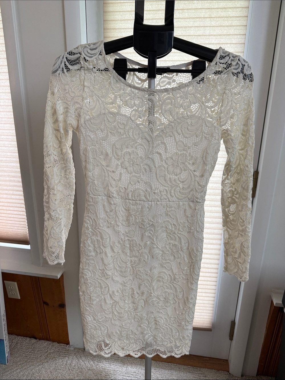 Ambiance Ivory Lace Long-Sleeve Sheath Dress size Medium see though sleeves
